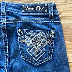 Cedar Rose 🌹 Women's Blue Embroidered Jeans